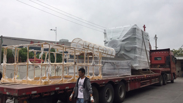 玻璃鋼離心風(fēng)機(jī)的特點(diǎn)